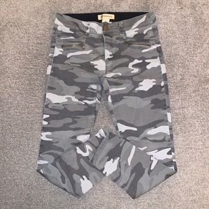 Democracy Gray Camo Skinny Jeans